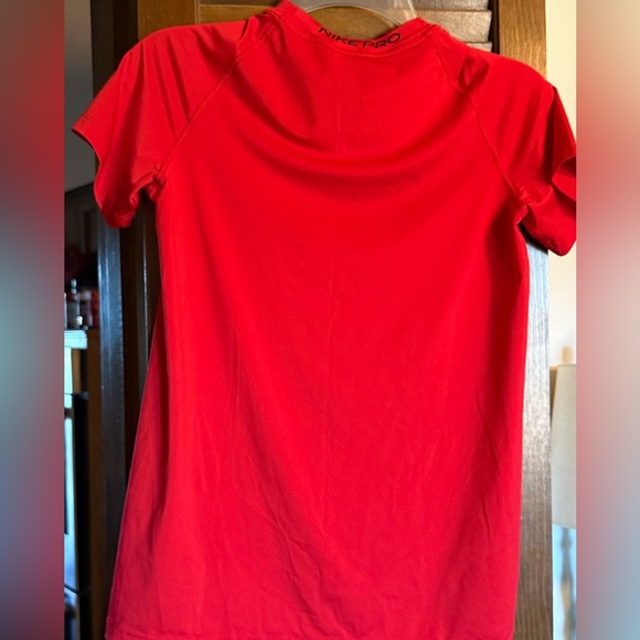 Nike Pro men’s L Dri Fit fitted shirt red EUC - Picture 4 of 5